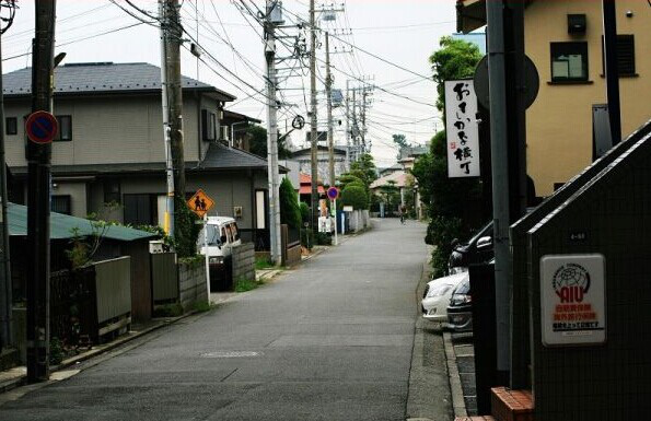 嫌巴黎太脏没法住，日本人竟主动捡垃圾 第1页