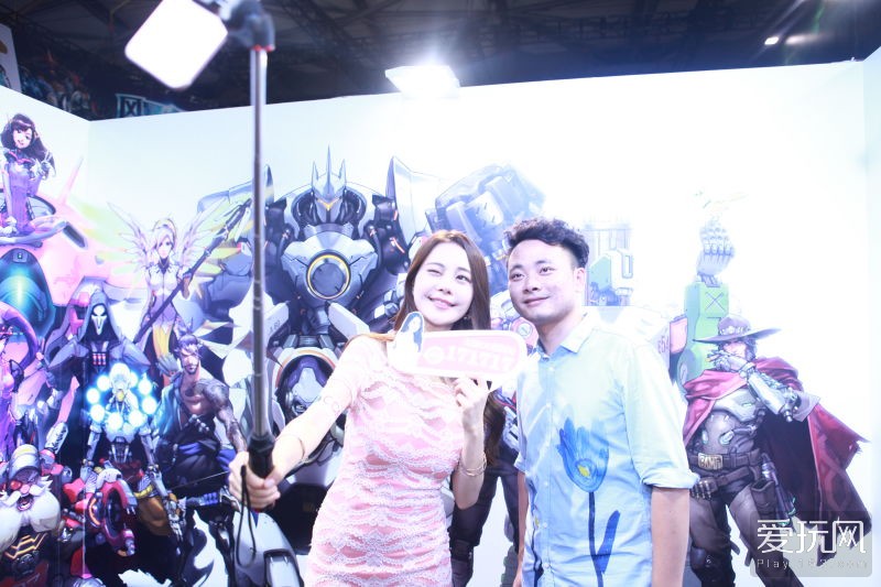 玩女郎金敏英Chinajoy2016现场照(15) 第15页