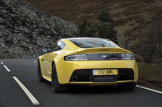 顶级运动机器 阿斯顿·马丁V12 Vantage S(4) 第4页