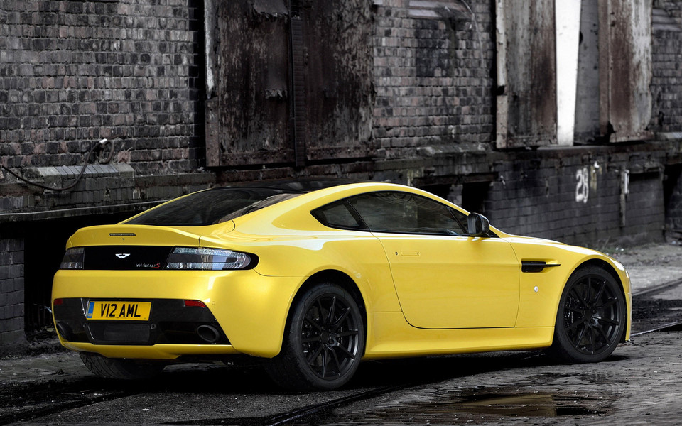 阿斯顿·马丁新V12 Vantage S高清壁纸 第1页