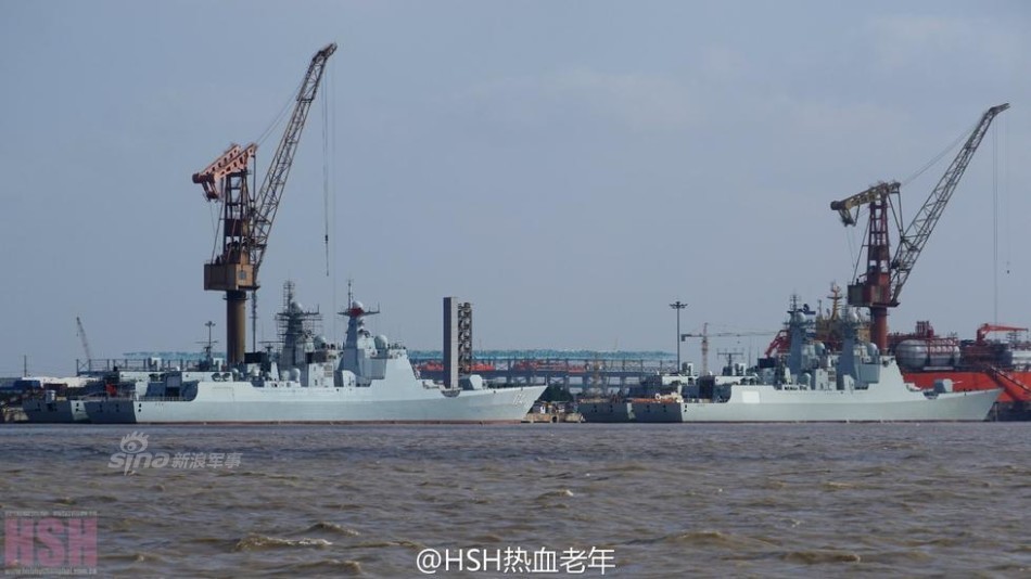 三军会师！中国现役最强052D驱逐舰汇聚船厂 第1页