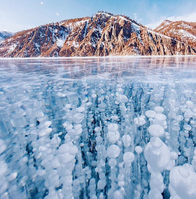 结冰的贝加尔湖唯美意境冰天雪地摄影图片