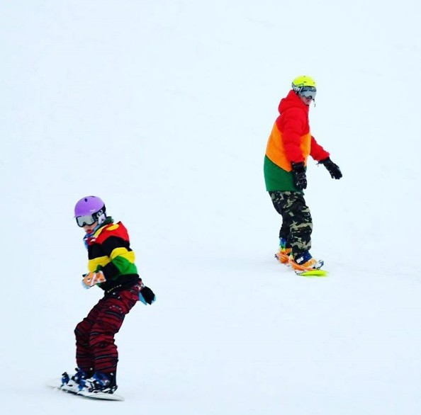 大手牵小手!肇俊哲带爱子滑雪 满满都是爱(3) 第3页