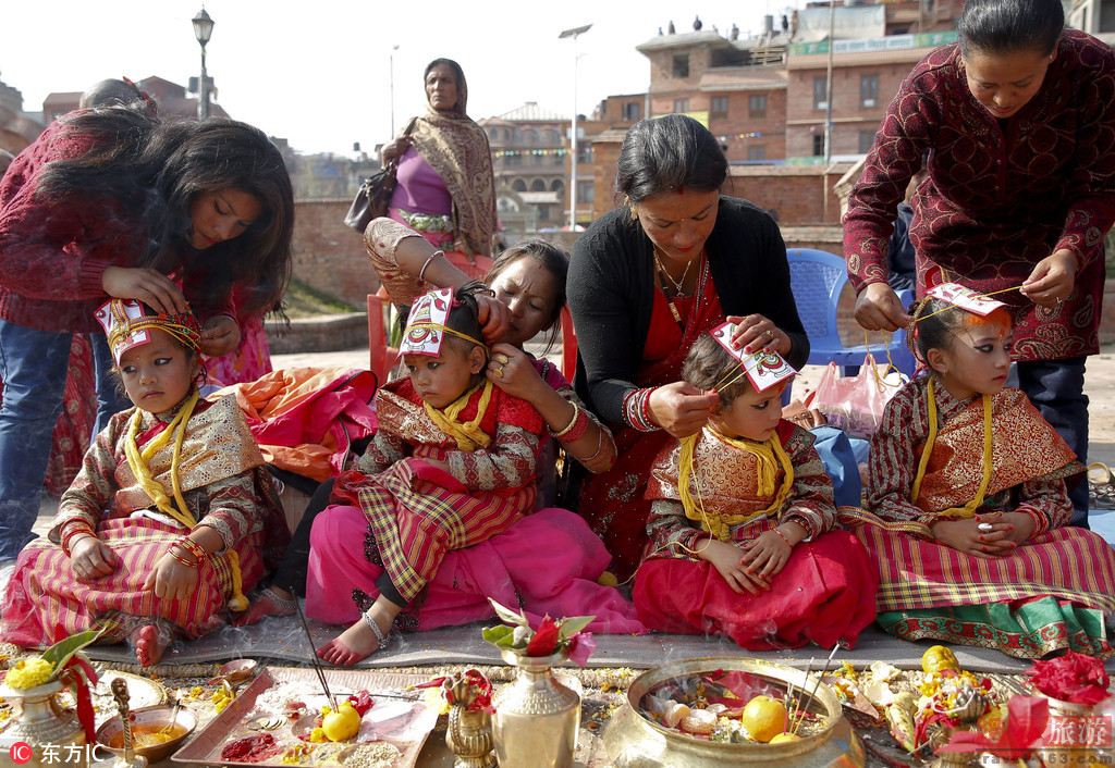 尼泊尔女孩9岁出嫁 新郎竟是“贝儿果”(4) 第4页