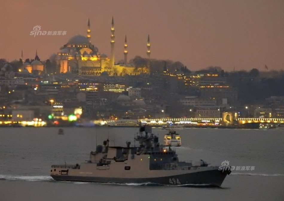 继续对峙！俄罗斯黑海舰队登陆舰遭土耳其监视 第1页