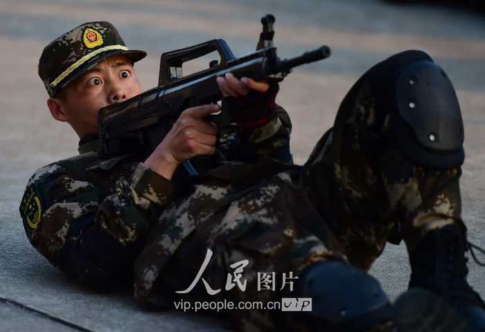 中国海警入警大学生举行阅兵仪式(8) 第8页