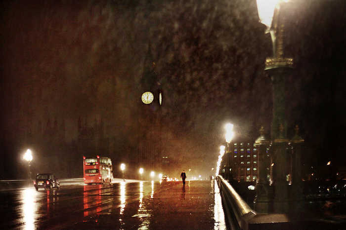 雨夜未名 抓拍雨雪中城市的浪漫魅力瞬间(32) 第32页