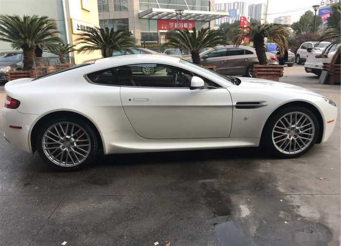 实拍2011款阿斯顿马丁 V8 Vantage(3) 第3页