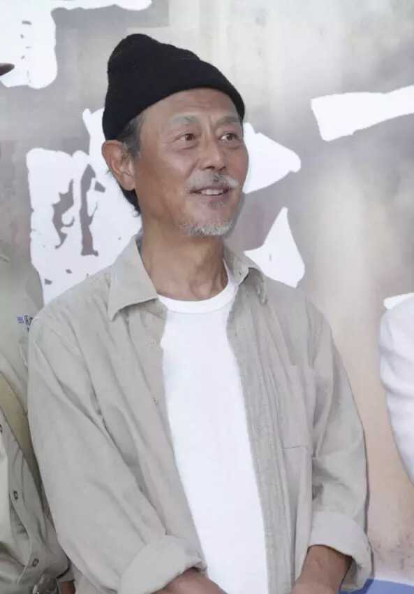 干过几年记者，第一部戏就爆红，曾是琼瑶剧御用男主，现变身导演(2) 第2页