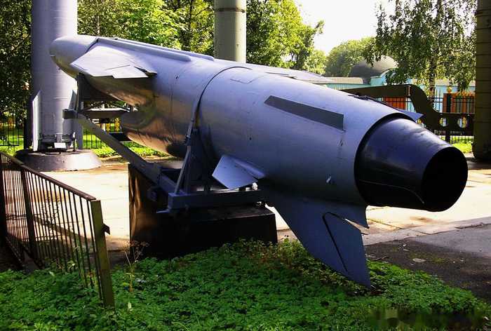 苏联早期航母杀手配备核弹头,退役后命运大相径庭