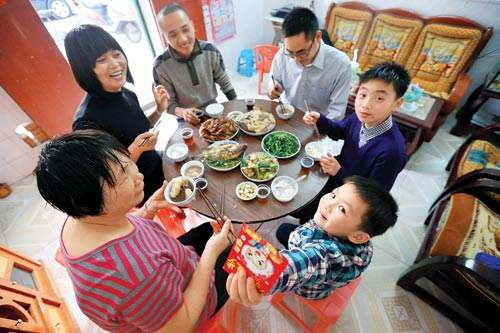 实拍：范冰冰李晨团圆饭秀恩爱，陈思成厨艺了得却被网友臭骂不断(5) 第5页