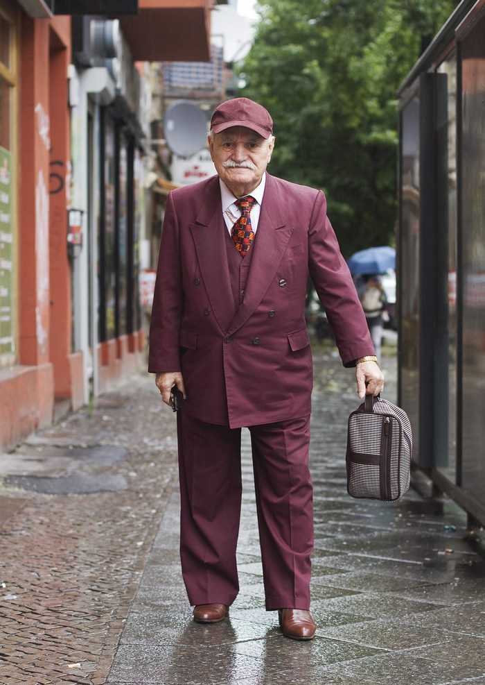 86岁的老男人每天穿不同套装，有型有款有魅力 第1页
