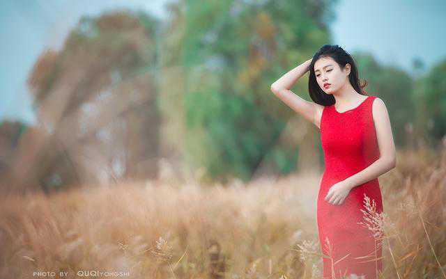 芦苇丛中的长裙红衣，这个季节最美的女子(2) 第2页