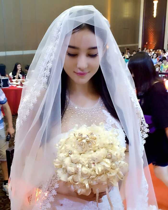 宅男福利：美丽新娘婚纱照 第1页