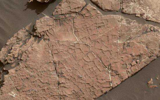 火星有水现新证据 30亿年前裂痕引人遐想(2) 第2页