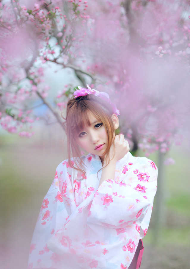 甜美的日系和服樱花少女，清纯靓丽 第1页