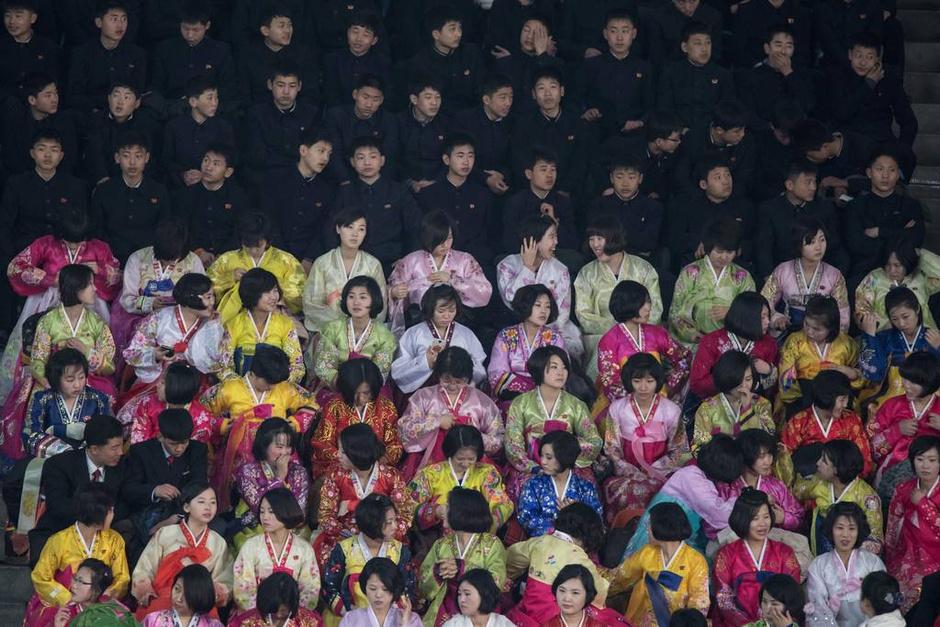 朝鲜国际花样滑冰节开幕 普鲁申科现场表演(图)(2) 第2页