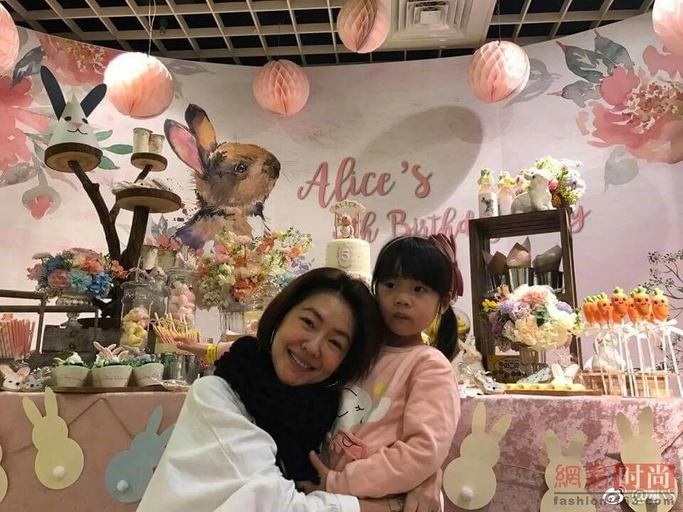 这些女星已当妈了:陈妍希仍初恋脸 王子文似少女(11) 第11页