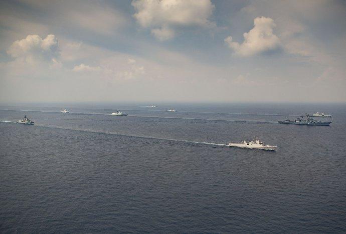 新加坡国际舰队亮相 中国军舰参加(2) 第2页