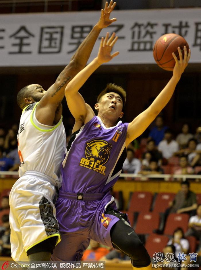 高清:NBL首轮精彩瞬间 乔纳森(3) 第3页