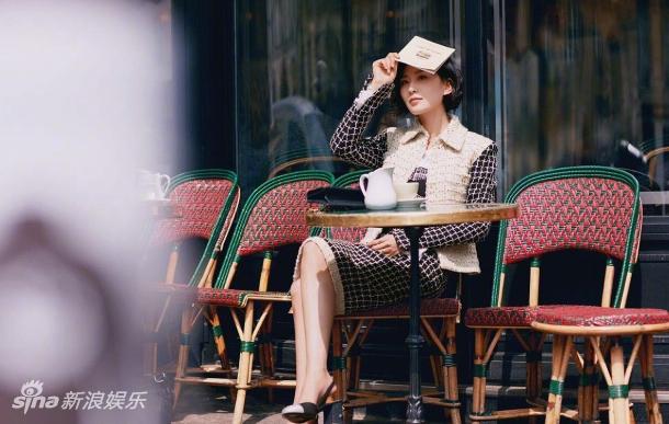 恬淡美好！刘诗诗巴黎街头喝咖啡 享受午后时光 第1页
