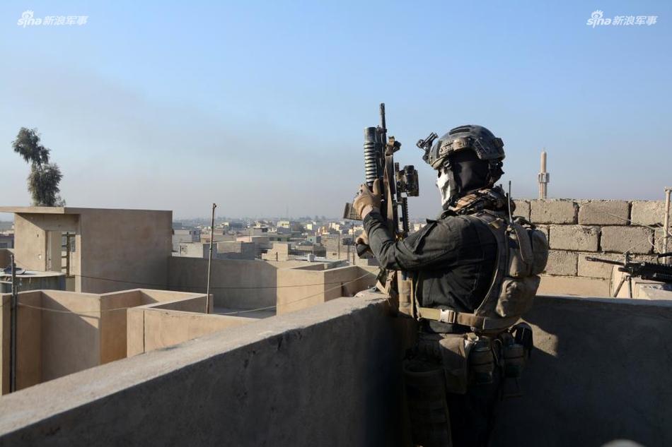 反恐道路还远着！伊拉克解放摩苏尔 军官穿07式服(5) 第5页