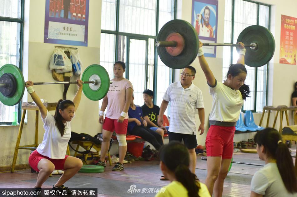 探访安徽省铜陵市女子举重队夏训(4) 第4页