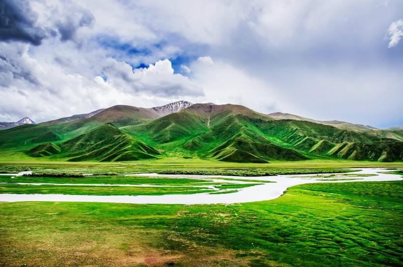 新疆巴音布鲁克风景图片