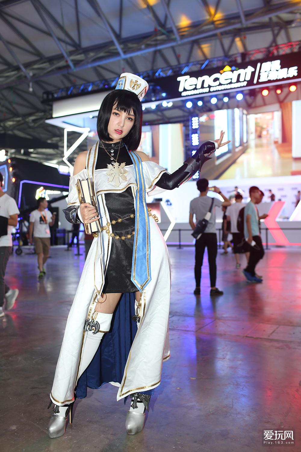 网易爱玩CJ第二波现场美女速递：绝美COS(3) 第3页