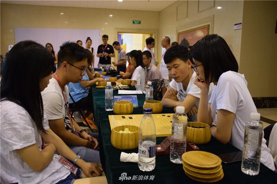 围棋大会嘉年华第2日 混双赛火热开打 第1页