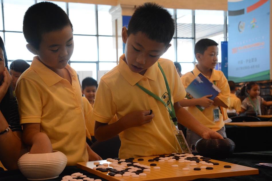 中国围棋大会此间少年 棋盘边的娃娃们(12) 第12页