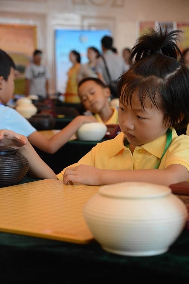 中国围棋大会此间少年 棋盘边的娃娃们(14) 第14页