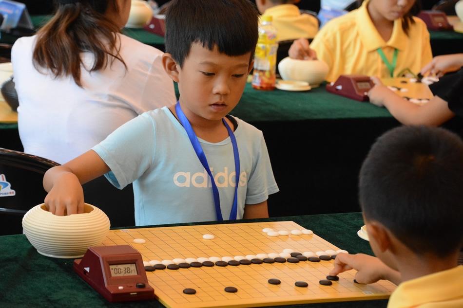 中国围棋大会此间少年 棋盘边的娃娃们(3) 第3页