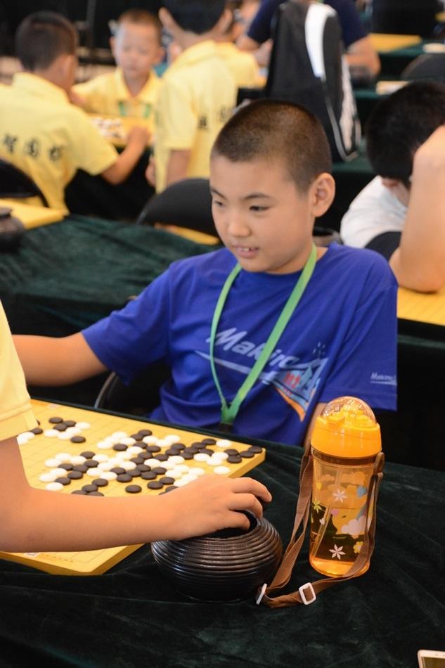 中国围棋大会此间少年 棋盘边的娃娃们(4) 第4页