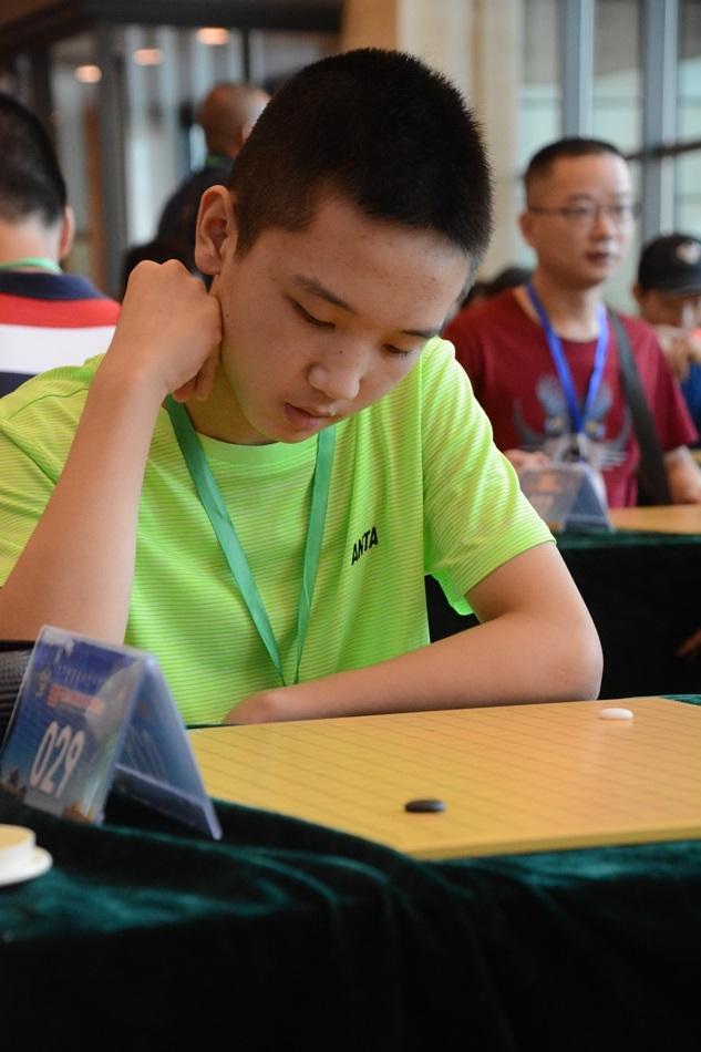 中国围棋大会此间少年 棋盘边的娃娃们(7) 第7页