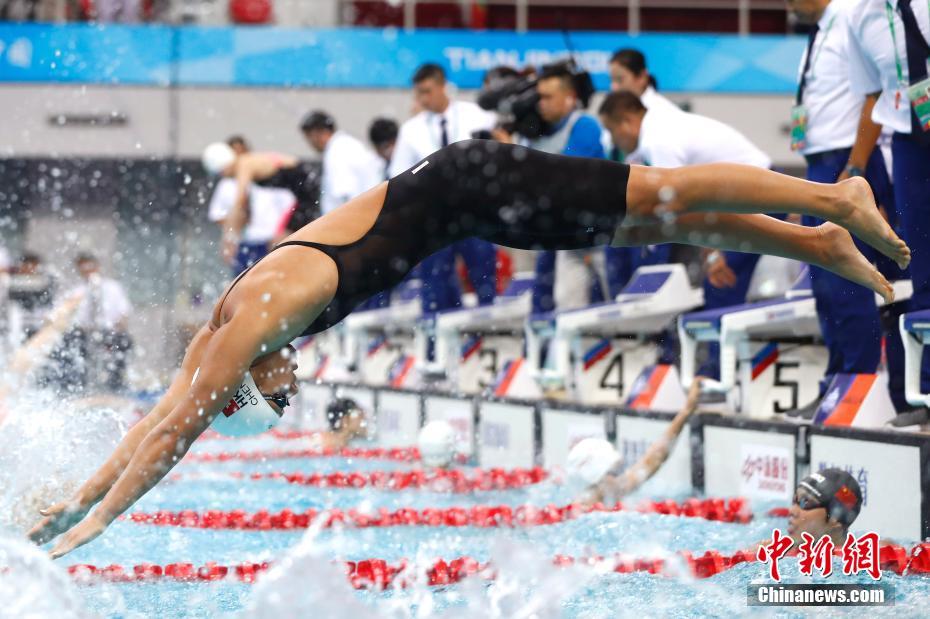 天津全运会 香港选手施幸余参加女子4x100米自由泳决赛(3) 第3页