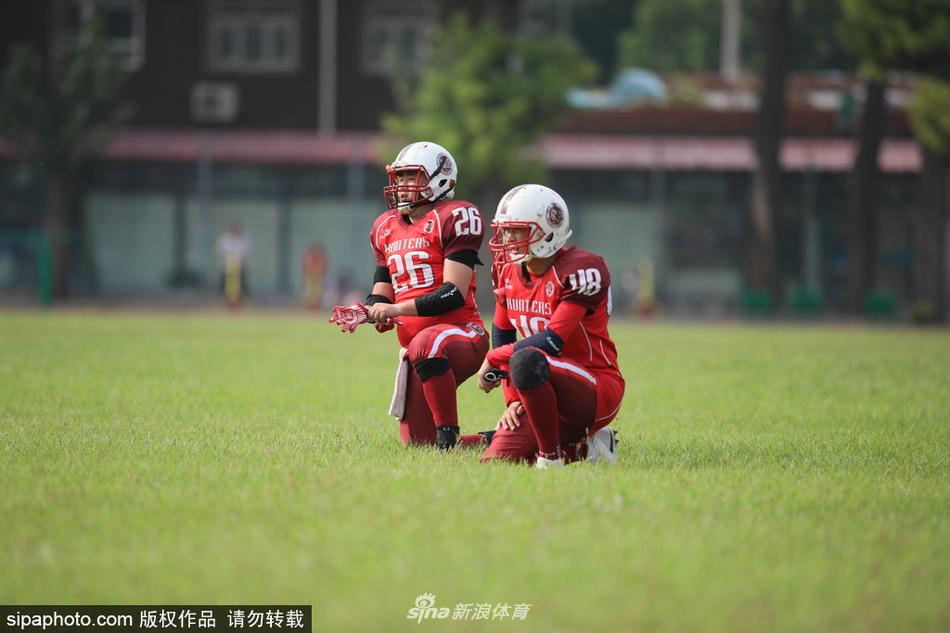 “城市碗”美式橄榄球联赛：北京旋风vs沈阳猎豹(10) 第10页