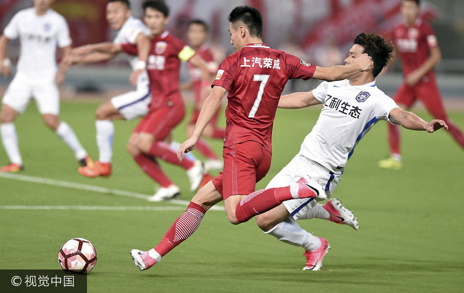 武磊传射于海破门 上港3-1泰达 第1页