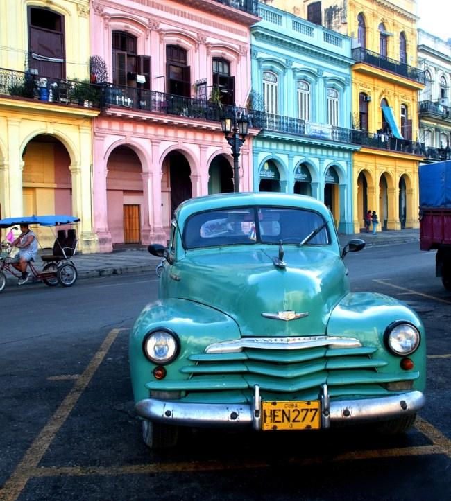 古巴哈瓦那的彩色老爷车 一次看个够 第1页