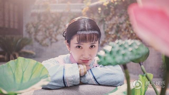 《那年花开》春杏笑卧荷花畔 满屏大写的美好 第1页