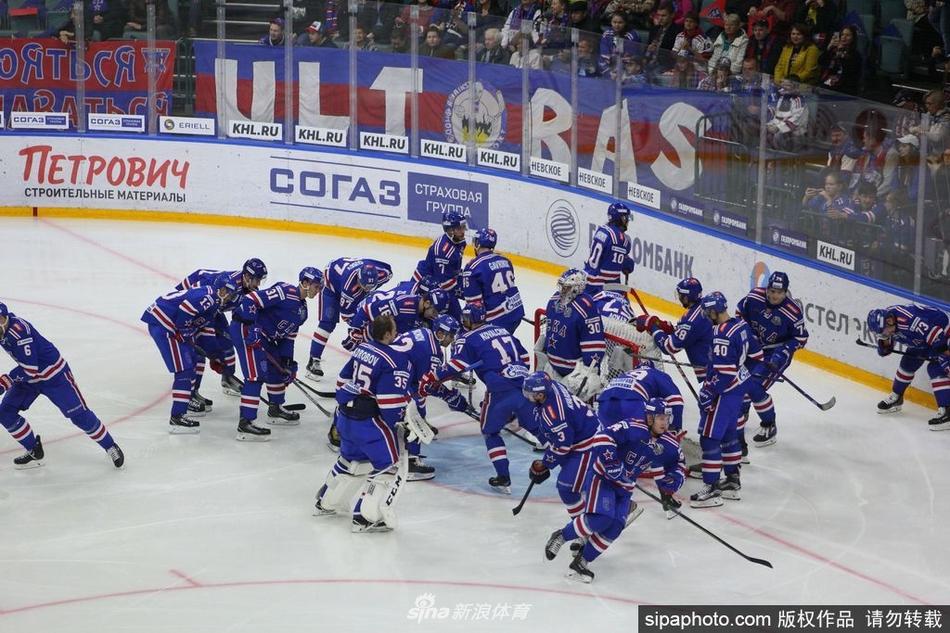 KHL常规赛圣彼得堡SKA 4-3险胜马格尼托格尔斯克HC(11) 第11页