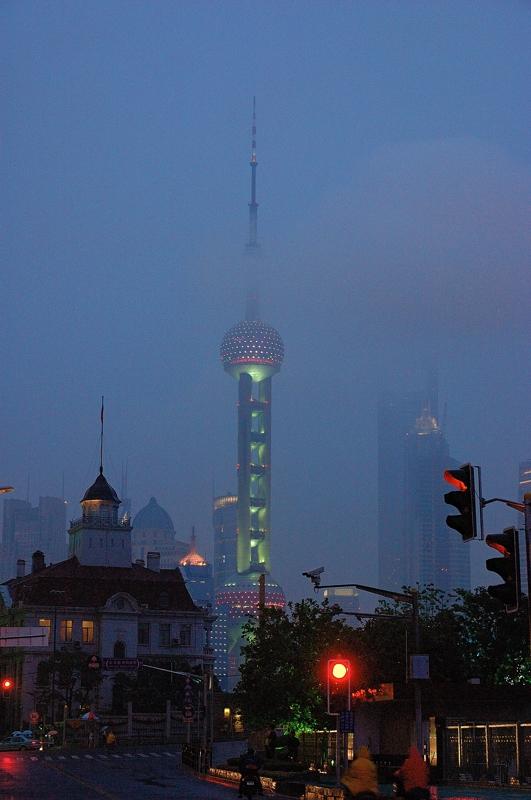 雨夜中的外滩掠影(6) 第6页