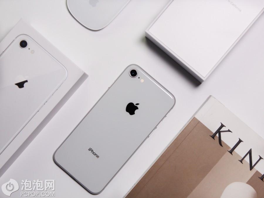 精致的“背影杀手”款手机 iPhone 8银色版首发开箱(5) 第5页