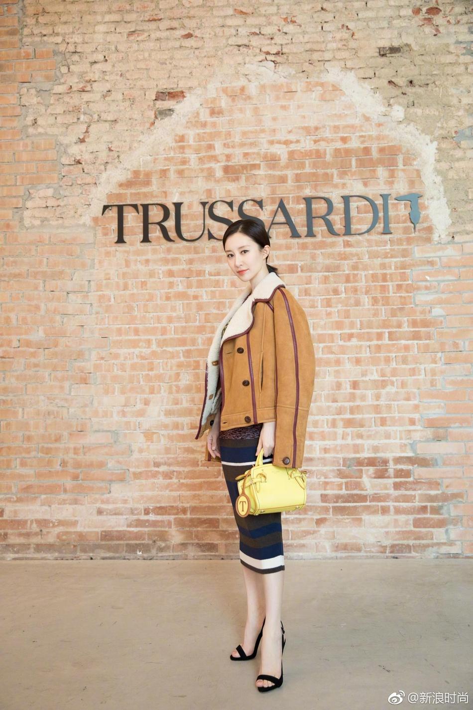 舒畅助阵Trussardi 2018春夏大秀 混搭造型玩味时髦(3) 第3页