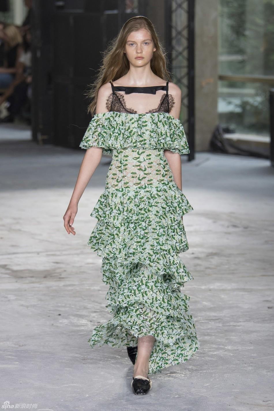 Giambattista Valli 2018春夏系列(37) 第37页