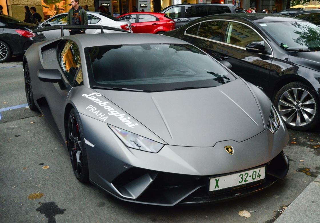 兰博基尼Huracan LP640-4 Performante ​​​ 第1页