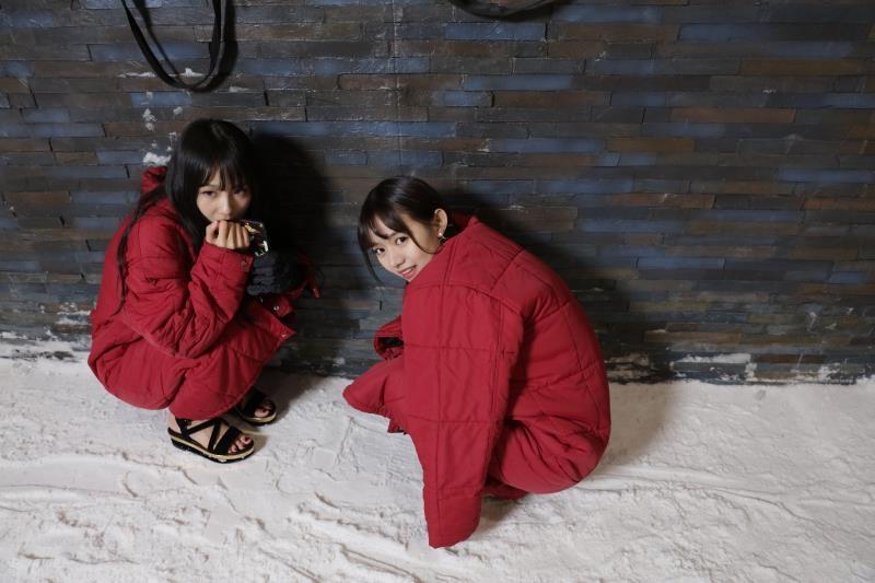 组图：SNH48《绚丽时代》预告曝光 42度高温穿棉袄 第1页