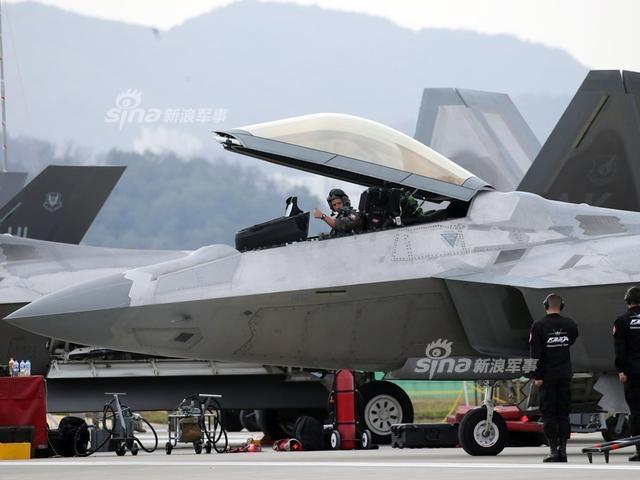 F22战机在韩国开弹仓试飞 美韩在中国周边大演习 第1页