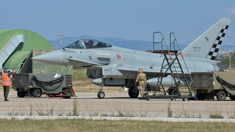 特拉帕尼空军基地的意大利“台风”战机 第1页