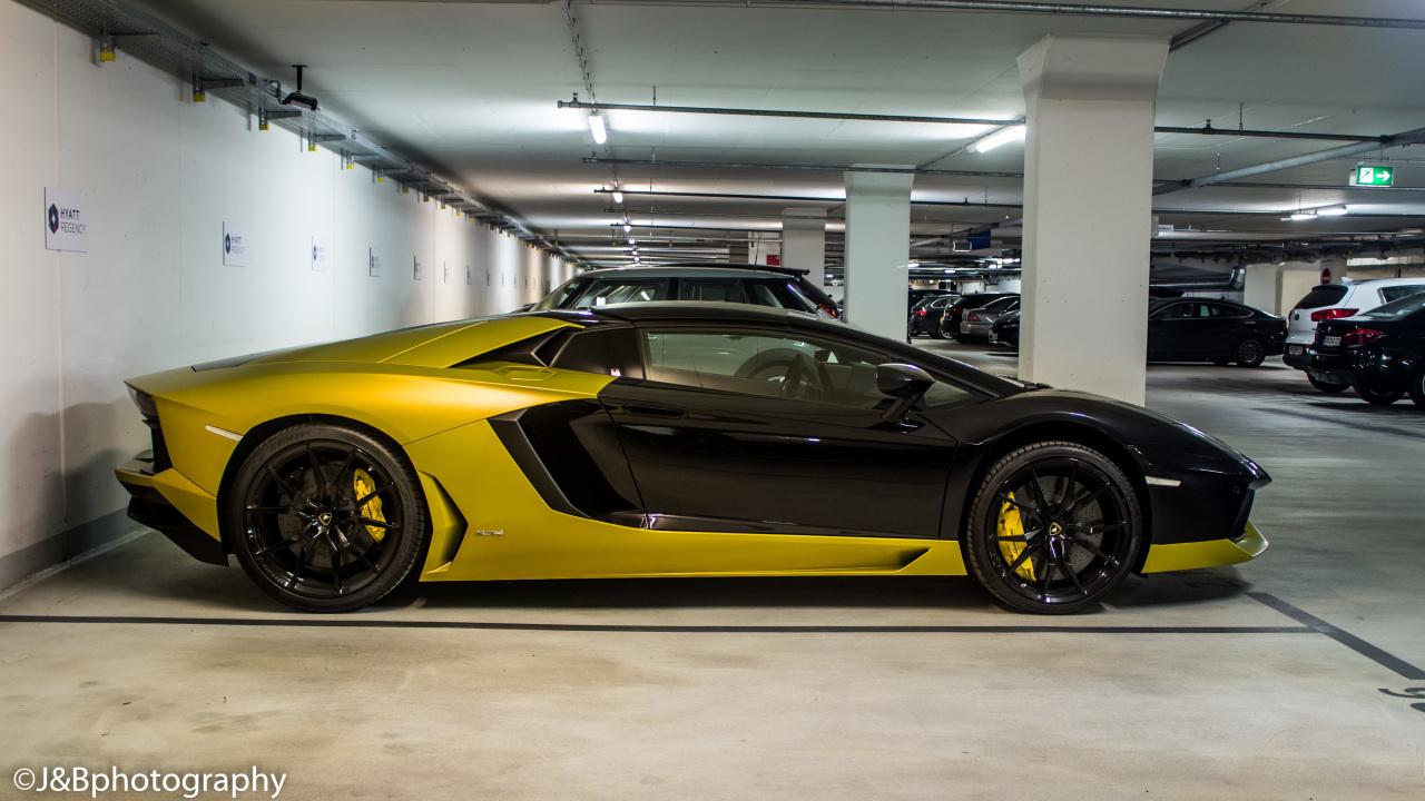 兰博基尼Aventador LP700-4 Roadster，这配色好吗？ ​​​(8) 第8页